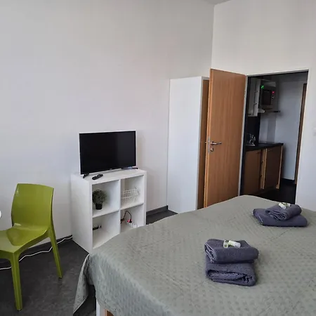 Kampus Palace Отель *