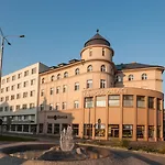 Kampus Palace فندق 3*