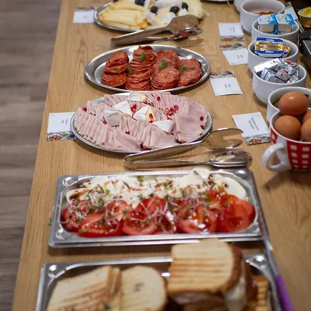 Kampus Palace Готель